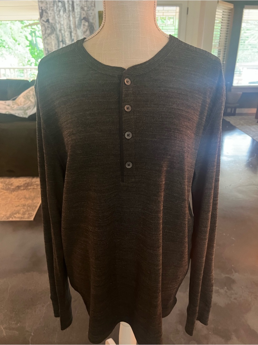 Express Men's Long-Sleeve Henley in Dark Charcoal